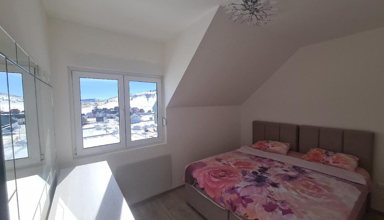 Apartment Mihaela Zabljak  Bagian luar foto